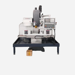 XH1040 CNC milling machine with BT40 spindle for precision metal machining
